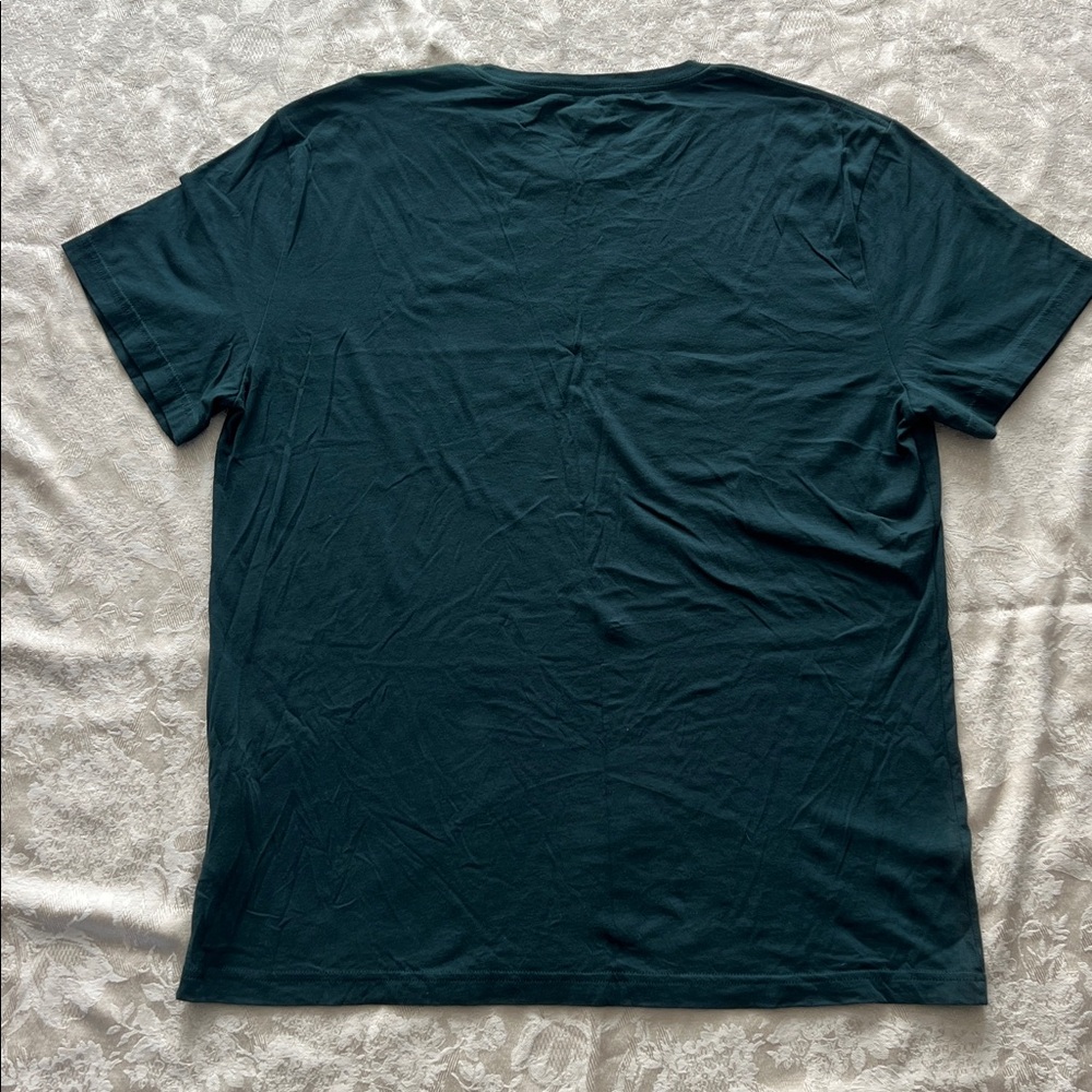 Levi's Men's Dark Green Graphic Tee - Picture 7 of 8
